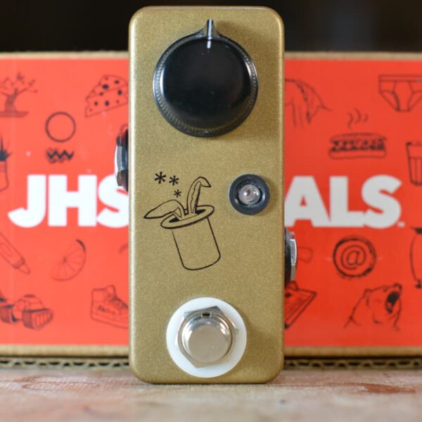 2013 - Present JHS Prestige Gold - Used JHS                Guitar Effect Pedal