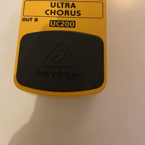 Behringer UC200 Ultra Chorus Pedal Standard - used Behringer Guitar Effect Pedal