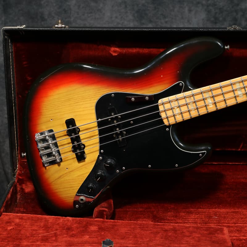 1975 Fender Jazz Bass Sunburst - used Fender                    Bass  Guitar Effect Pedal