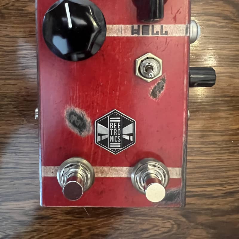 2018 - Present Beetronics Whoctahell Octave Fuzz Red - used Beetronics        Octave    Fuzz       Guitar Effect Pedal
