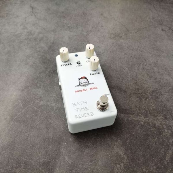 2021 - Present Animals Pedal Bath Time Reverb V2 White - used Animals Pedal Guitar Effect Pedal