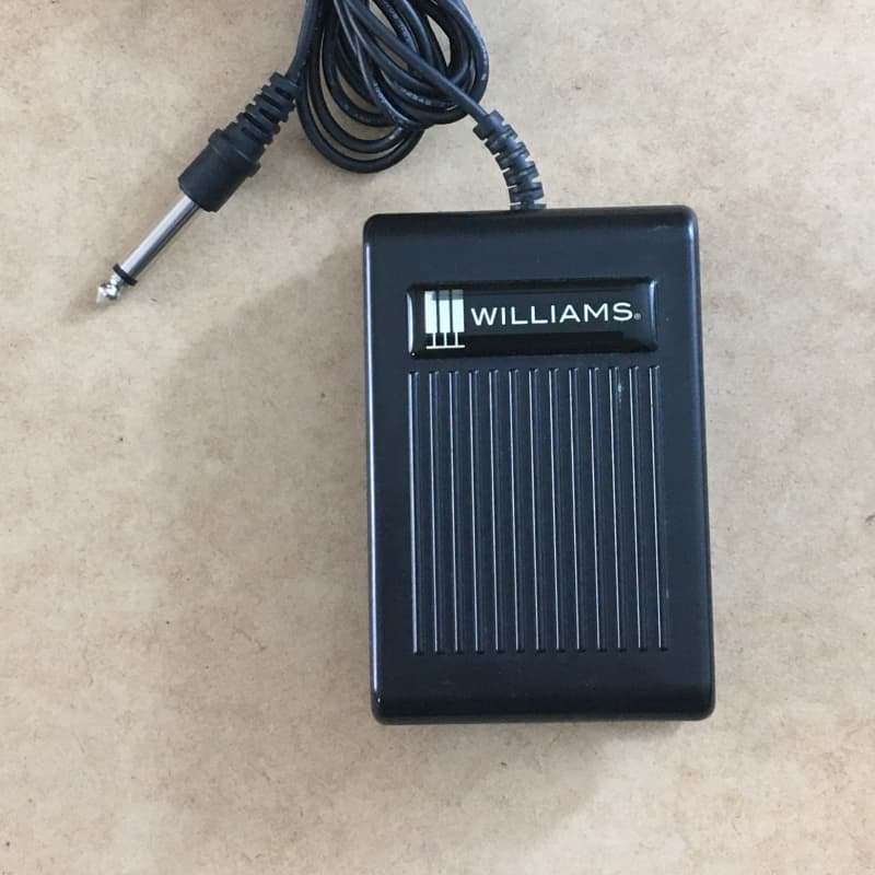 William's Digital Piano sustain pedal Black - used William's                     Sustain Guitar Effect Pedal