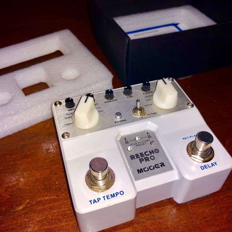 Mooer ReEcho Pro Twin Stereo Delay effect pedal White - used Mooer                Delay   Echo   Guitar Effect Pedal