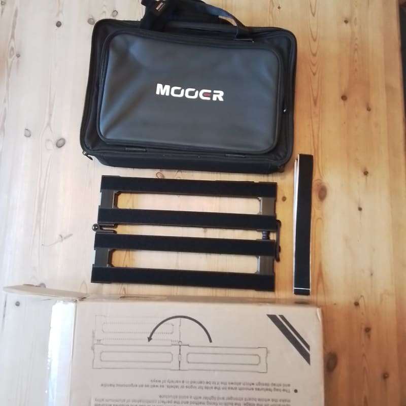 2010s Mooer Stomplate Standard Pedalboard with Soft Case Black - used Mooer                     Pedalboard Guitar Effect Pedal