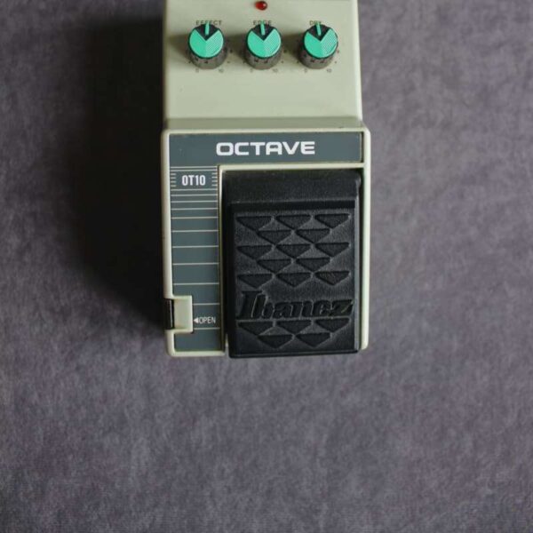 1980s Ibanez OT10 Octave Pedal Cream - used Ibanez Guitar Effect Pedal