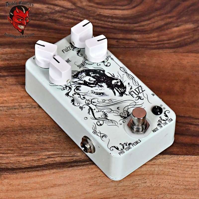 2020s Pro Tone Pedals Essential Edition Fuzz White - used Pro Tone Pedals                   Fuzz Bass  Guitar Effect Pedal