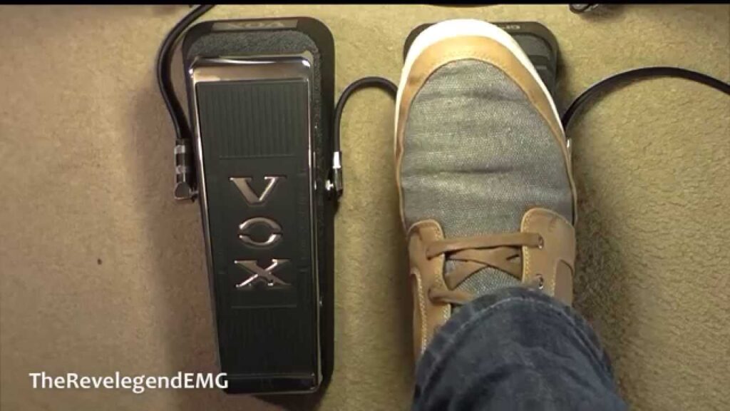 Wah Video – ♫ Dunlop Cry Baby vs VOX V847 Wah Demo ► (HD Audio)