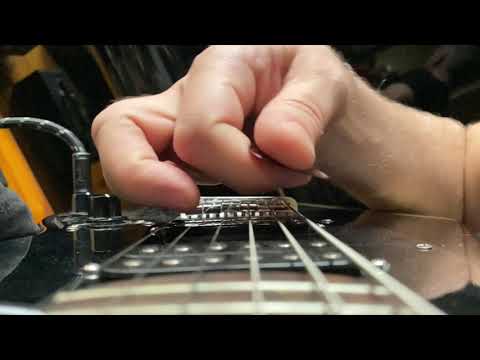 Wah Video – No wah pedal?  No problem!  The “no wah” strumming pattern