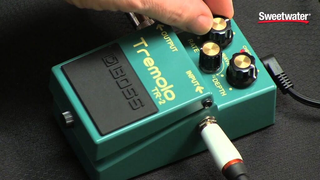 Tremolo Video – BOSS TR-2 Tremolo Pedal Review by Sweetwater