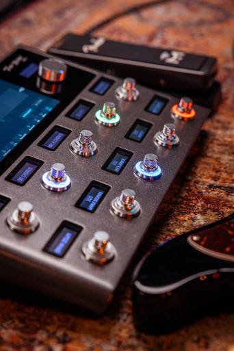 Fender Tone Master Pro Multi-Effects Guitar Workstation - Image 2