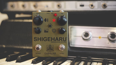 Caroline Guitar Shigeharu Germanium Octave Fuzz in Green - Image 2