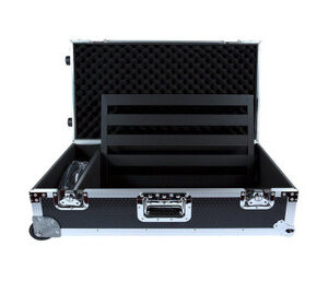 Pedaltrain Classic 3 Pedalboard with Wheeled Tour Case - Image 1