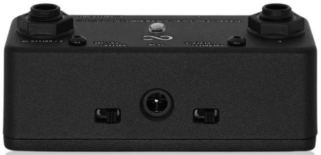 One Control Minimal Series Pedal Board Junction Box with BJF Buffer