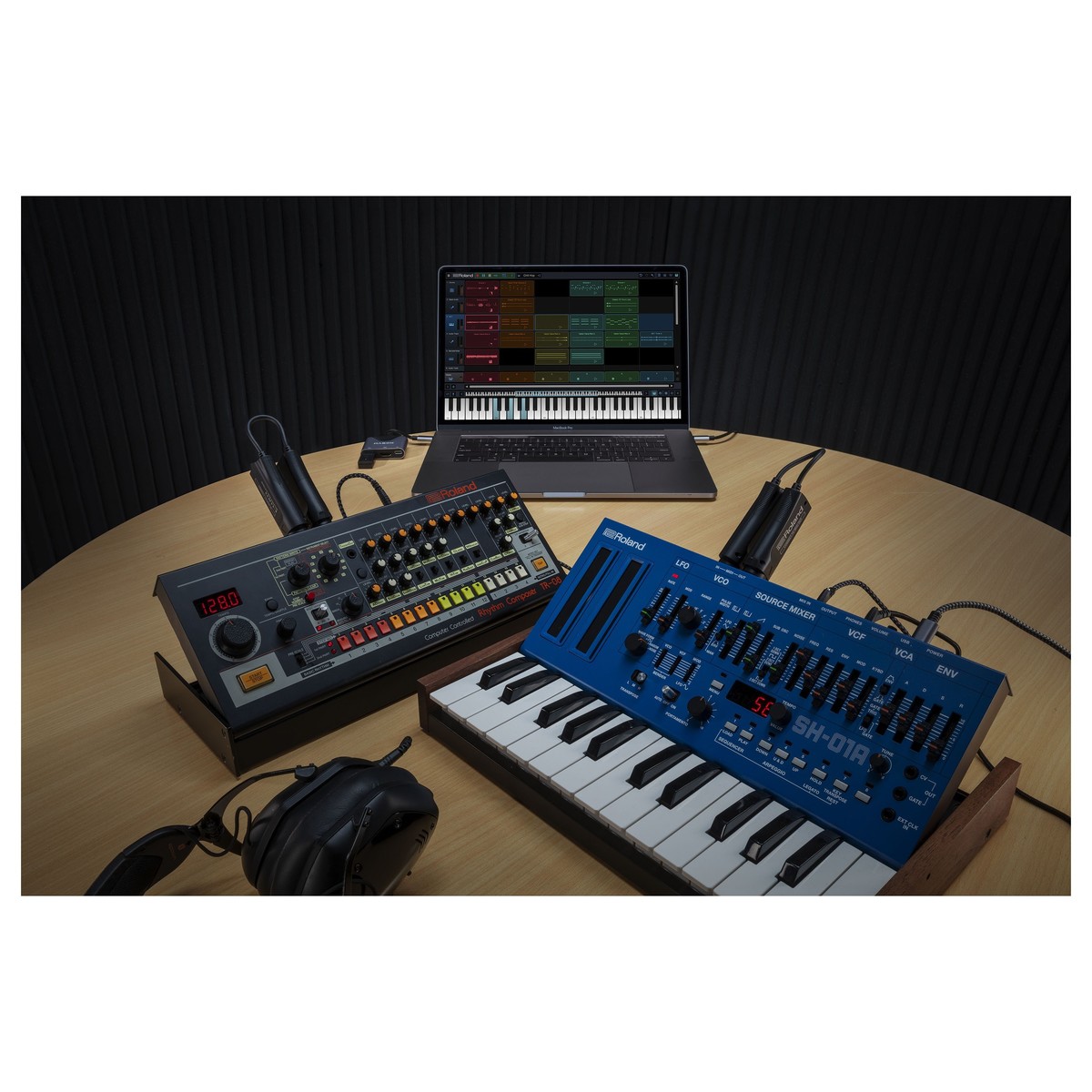 Roland WM-1 Wireless MIDI Adaptor - Image 4