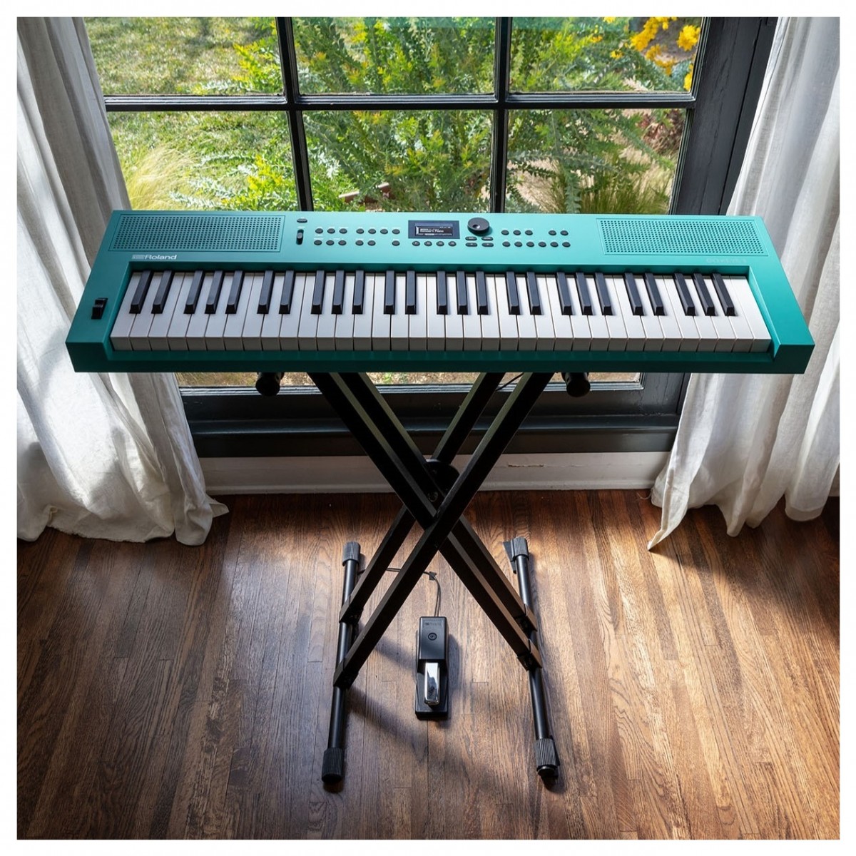 Roland GO:KEYS 3 Music Creation Keyboard Turquoise - Image 4