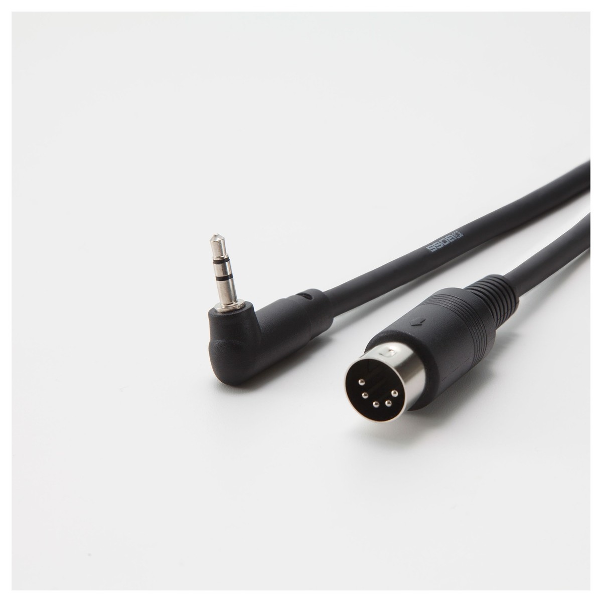Boss BMIDI-5-35 TRS to MIDI Cable 5 ft./1.5 m - Image 2