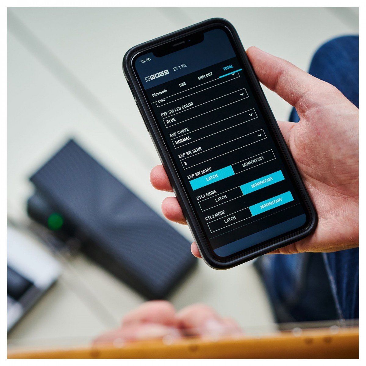 Boss EV-1-WL Wireless Expression Pedal - Image 3