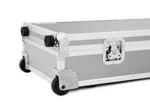 Pedaltrain Classic Pro 5 Rail 32x16 Pedalboard with Tour Grade Case - Image 6