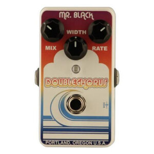 Mr Black DoubleChorus Diamond Sunset Chorus Pedal in White - Image 1