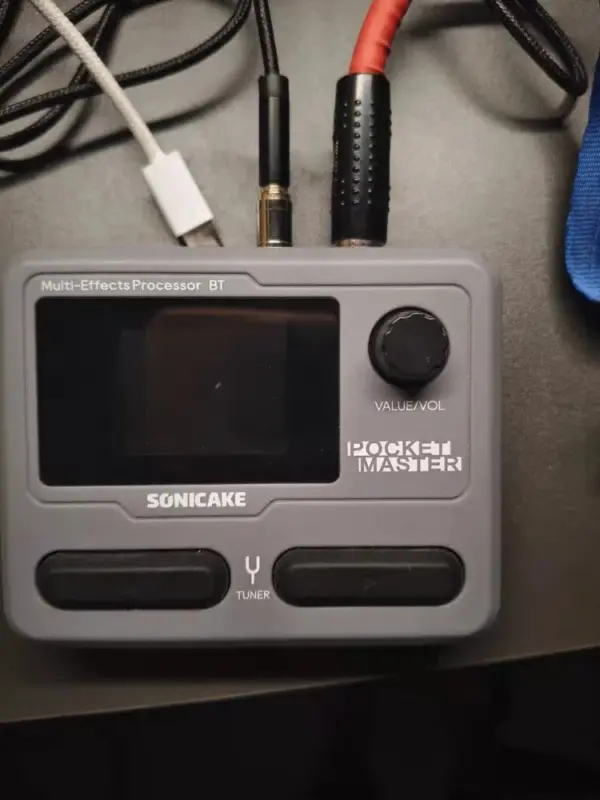 SONICAKE Pocket Master Mini Bass Amp 100 Multi-Effects Pedal APP