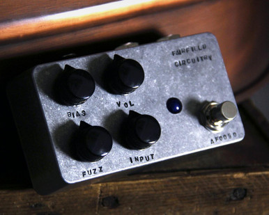 Fairfield Circuitry 900 About Nine Hundred Fuzz Pedal