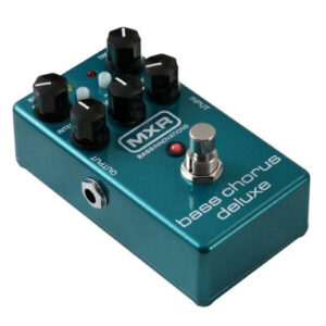 MXR Bass Chorus Deluxe Effects Pedal - Image 4
