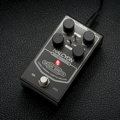 Origin Effects Halcyon Gold Overdrive Pedal - Black Edition - Image 4