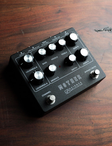 Science Amplification The Mother Preamp Pedal