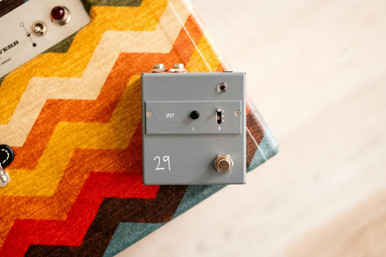 29 Pedals JFET Transistor Boost Pedal - Image 4
