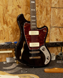 Orangewood Del Sol Baritone Semi-Hollow Electric Guitar in Pitch Black - Image 3