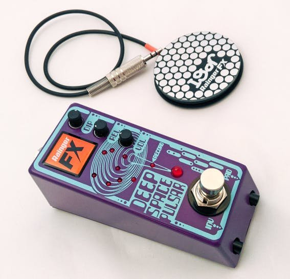 Rainger FX Deep Space Pulsar Pedal with Igor Controller