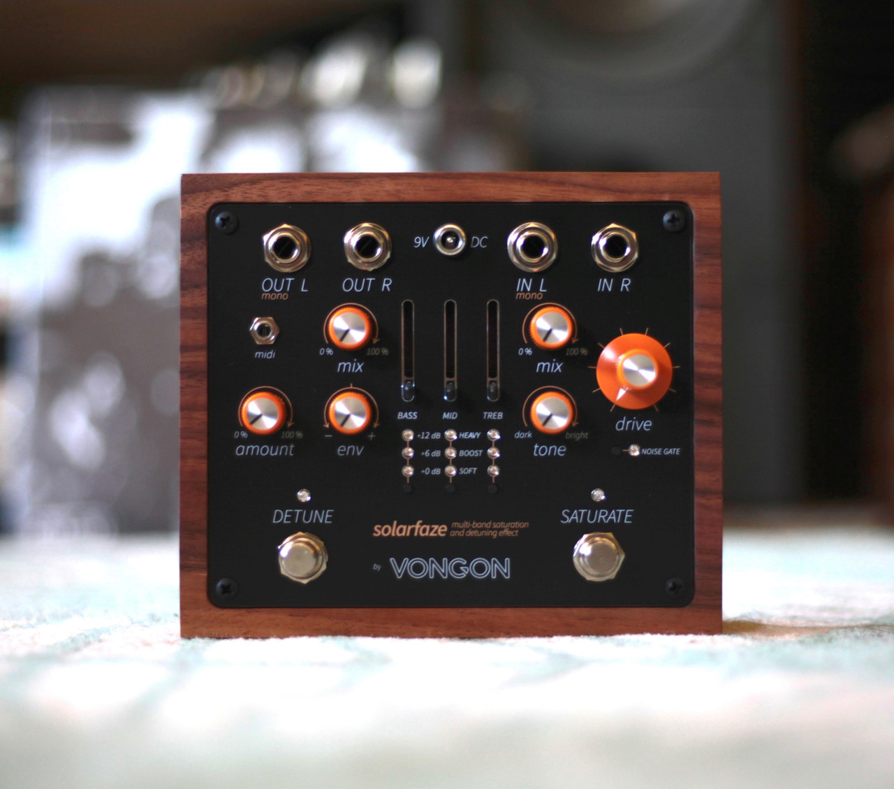 Vongon Solarfaze Multi-band Saturation and Detuning Device Pedal - Image 5