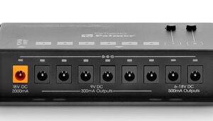 PWT 08 MK2 Universal 8-Outlet Pedalboard Power Supply