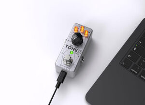 IK MultiMedia TONEX ONE Bass Edition Machine Modelling Pedal in Silver - Image 2