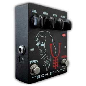 Tech 21 Geddy Lee Amalgamation Signature Chorus Pedal - Image 2